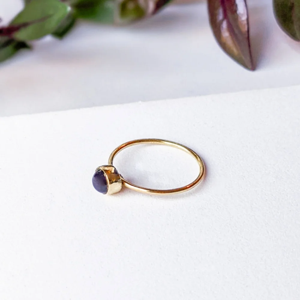 🦋LAST🦋 NWT Baizaar Round Garnet Dainty Stacking Ring, Size 6.5
